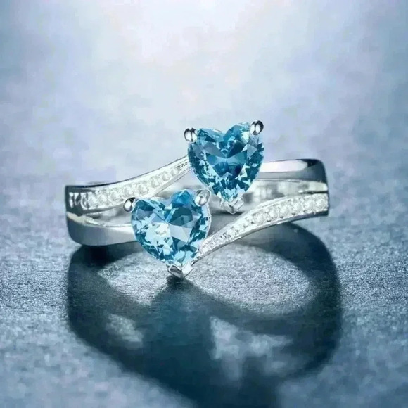 💞925 Silver Plated Sea Blue Heart Cut Emerald Exquisite Ring, GPMB1526 - Picture 3 of 4